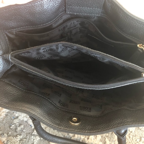 MICHAEL KORS BROWN AND BLACK LEATHER SATCHEL - Picture 5 of 9